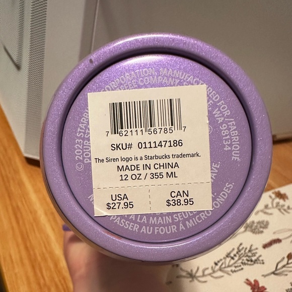 BNWT Starbucks 12 oz 2023 Holiday Purple Star Charm Keychain Stainless Tumbler - Picture 3 of 3